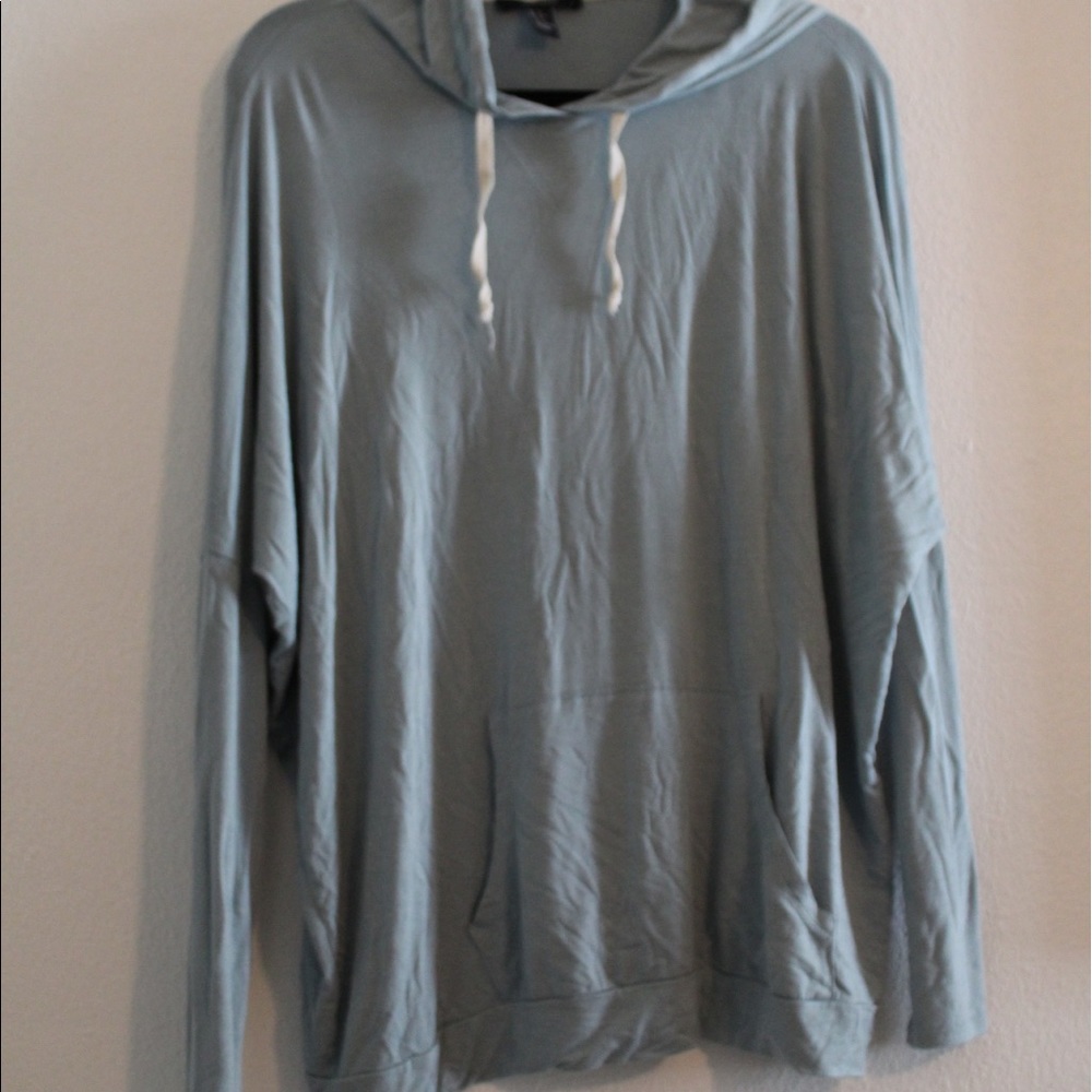 Light weight pull over hoodie